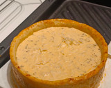 Foto langkah ke 9 dari resep Buttermilk Cheddar Premium Quiche.