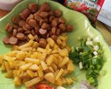 Foto langkah ke 2 dari resep Orak Arik Kentang Sosis.