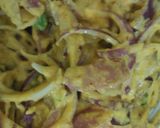 A picture of step 2 of Pyaj pakoda kadhi.