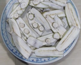 வாழைக்காய் பஜ்ஜி ஆரஞ்ச் கலர் ரெசிபி ஸ்டேப் 1 புகைப்படம்