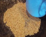 A picture of step 1 of Idly milagai podi(idly gun powder).