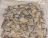Foto del paso 4 de la receta: Merluza con coquinas en salsa verde