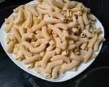 Une image de l'étape 4 de Pâtes à la crème de pomme de terre et chair à saucisse.