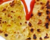 A picture of step 9 of Potatoes and green peas paratha.