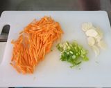 Foto langkah ke 2 dari resep BTw (Bihun Telur Wortel).