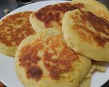 Foto del paso 5 de la receta: Pan🥯de papa🥔y queso🧀en sartén🍳