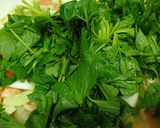 Hình bước làm 2 của món Rau củ xào tép