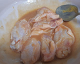 Foto del paso 2 de la receta: Alitas de pollo a la mostaza en airfryer con judías verdes