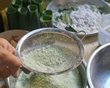 Foto langkah ke 2 dari resep Putu Bambu Pandan.