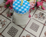 A picture of step 3 of Dates and banana shake.