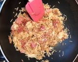 A picture of step 2 of Egg fried rice with ham.