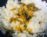 Hình bước làm 3 của món Cơm chiên cá mặn