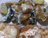 Foto del paso 5 de la receta: Milanesa de merluza al roquefort con papines y espinacas
