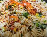 A picture of step 4 of Spring Onion & Red Capsicum Pasta.