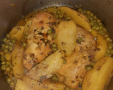 Foto del paso 3 de la receta: Pollo 🍗 con verduras 🍅🥔🌶