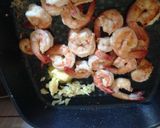 Foto langkah ke 4 dari resep Udang goreng mentega.