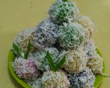 Foto langkah ke 5 dari resep Klepon warna warni.