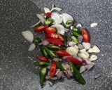 Foto langkah ke 1 dari resep Tumis buncis cuciwis & bakso.