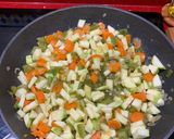 A picture of step 4 of Mixed Ground Meat with Vegetables and Scrambled Eggs.