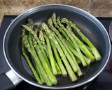 Foto del paso 1 de la receta: Espárragos salteados
