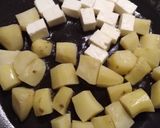 A picture of step 1 of Aloo Paneer.