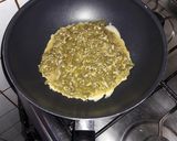 Foto del paso 5 de la receta: Tortilla de porotos verdes con quinoa y avena