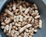 Foto langkah ke 1 dari resep Kacang Tanah Kukus Aromatik.