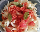 Foto del paso 4 de la receta: Muslos de pavo en salsa con ciruelas y orejones