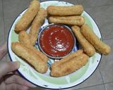 Foto langkah ke 3 dari resep Stik Nugget Goreng.