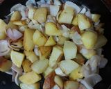 A picture of step 2 of Aloo Pyaz ki Sabzi.
