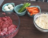 Foto del paso 5 de la receta: Arrollado de carne picada relleno con crema de ricota y vegetales