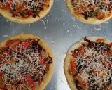Foto langkah ke 4 dari resep Pizza Bakso Frozen.