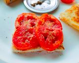 A picture of step 4 of Tomato toast sandwich.