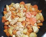 Foto del paso 4 de la receta: Verduras salteadas con pollo