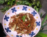 Foto langkah ke 5 dari resep Mie Goreng Sayur.