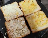 A picture of step 4 of 10 min garlic bread.