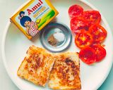 A picture of step 1 of Tomato toast sandwich.
