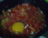 Foto del paso 1 de la receta: Tortilla de tomate y berenjenas