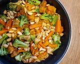Foto del paso 7 de la receta Wok de verduras con pavo y un toque a cacahuete 🥜