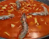 Foto del paso 6 de la receta: Arroz con calamares y langostinos