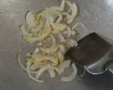 Foto langkah ke 3 dari resep Cah Brokoli Wortel Bawang Putih.