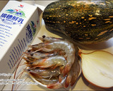 Oster營養管家調理機 ✿ 南瓜海鮮濃湯的食譜步驟1照片