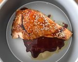Hình bước làm 1 của món Cá hồi nướng teriyaki