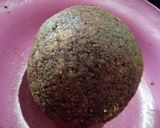 A picture of step 2 of Sesame Chocolate & dry dates balls.