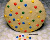 A picture of step 7 of Giant Cookie.