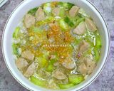 Foto langkah ke 4 dari resep Sop Oyong Bakso.