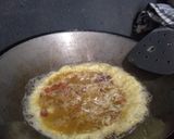 Foto langkah ke 6 dari resep Telur Dadar Eyang Putri.