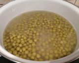 Gyors zöldborsófőzelék recept fázis 1 fotója