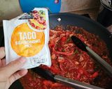 A picture of step 3 of Easy chicken fajitas spaghetti.