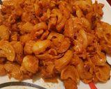 A picture of step 3 of Leftover cheesy macoroni.